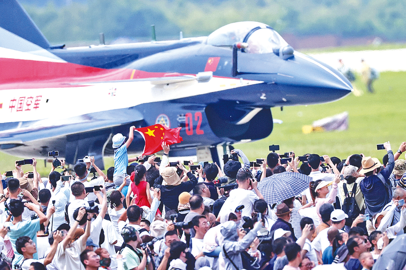 黑丝美女高潮瞬间长春航空展迎来首个公众日